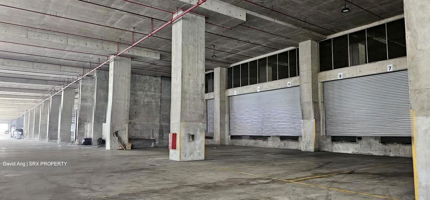 Gul Way (D22), Warehouse #625889501